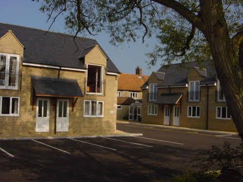 The Tally Ho Hotel - B&B Bicester Dış mekan fotoğraf