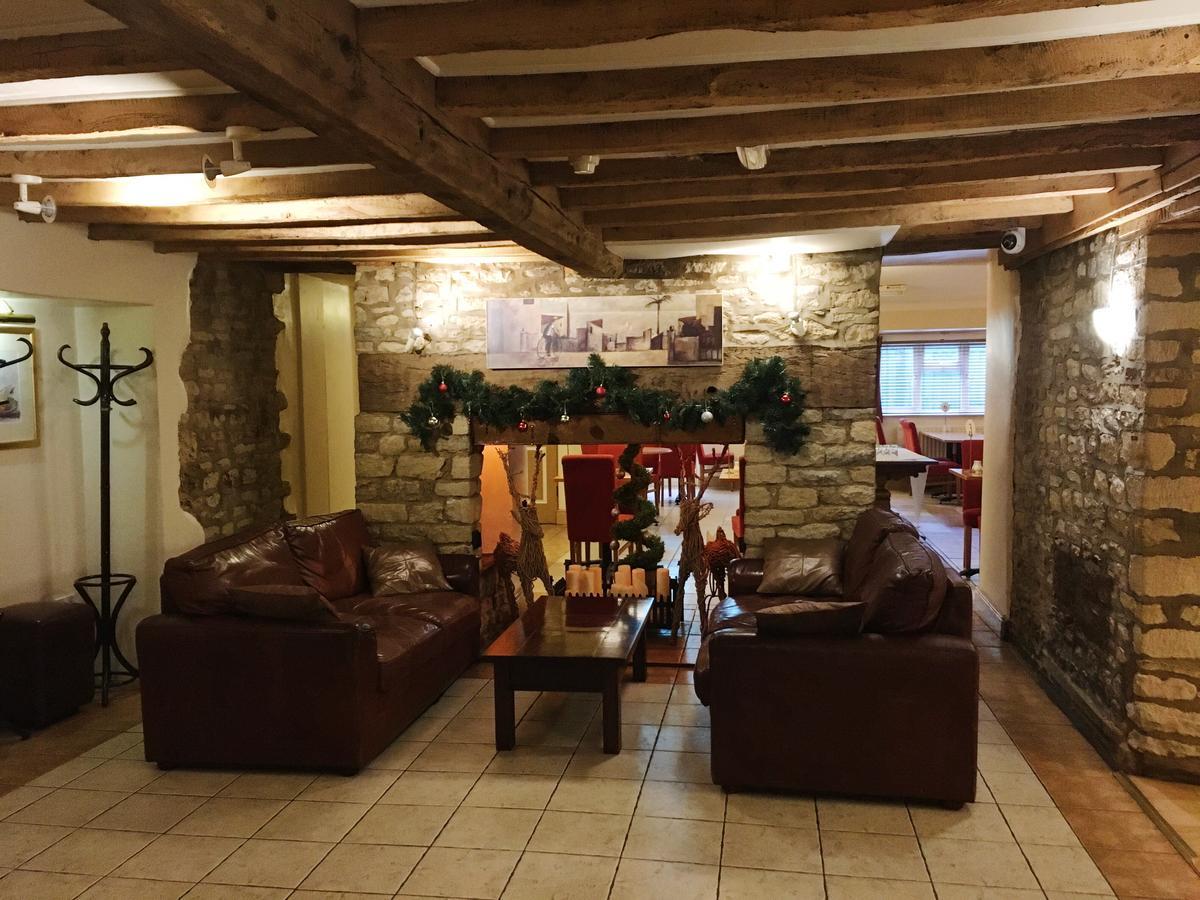 The Tally Ho Hotel - B&B Bicester Dış mekan fotoğraf
