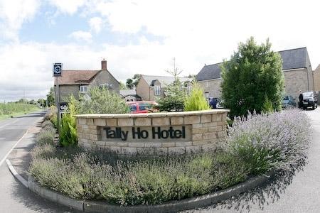 The Tally Ho Hotel - B&B Bicester Dış mekan fotoğraf