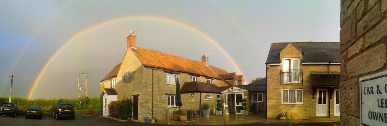 The Tally Ho Hotel - B&B Bicester Dış mekan fotoğraf