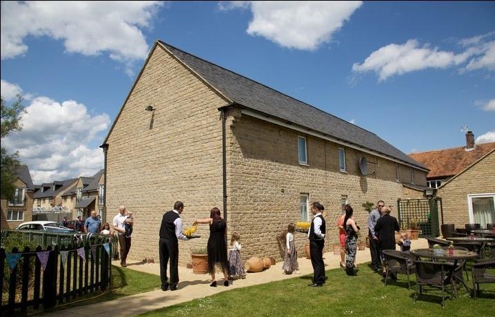 The Tally Ho Hotel - B&B Bicester Dış mekan fotoğraf