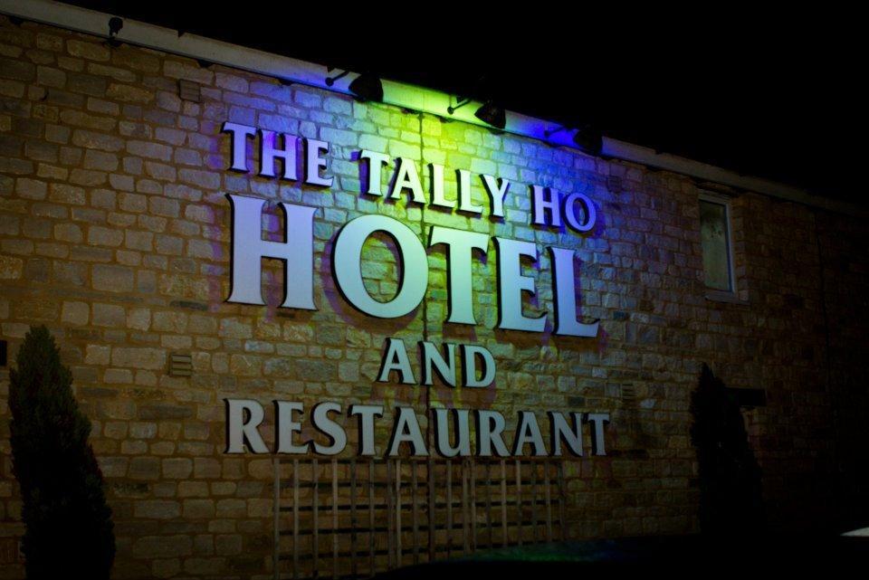 The Tally Ho Hotel - B&B Bicester Dış mekan fotoğraf